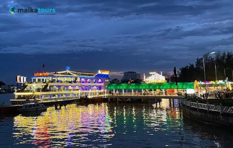 Ninh Kieu Wharf 